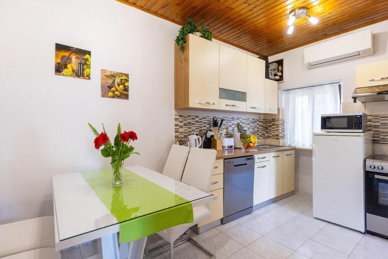 ספליט Antique Garden Villa מראה חיצוני תמונה